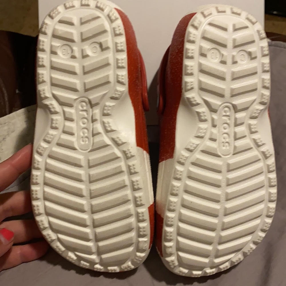 Crocs - Picture 2 of 16